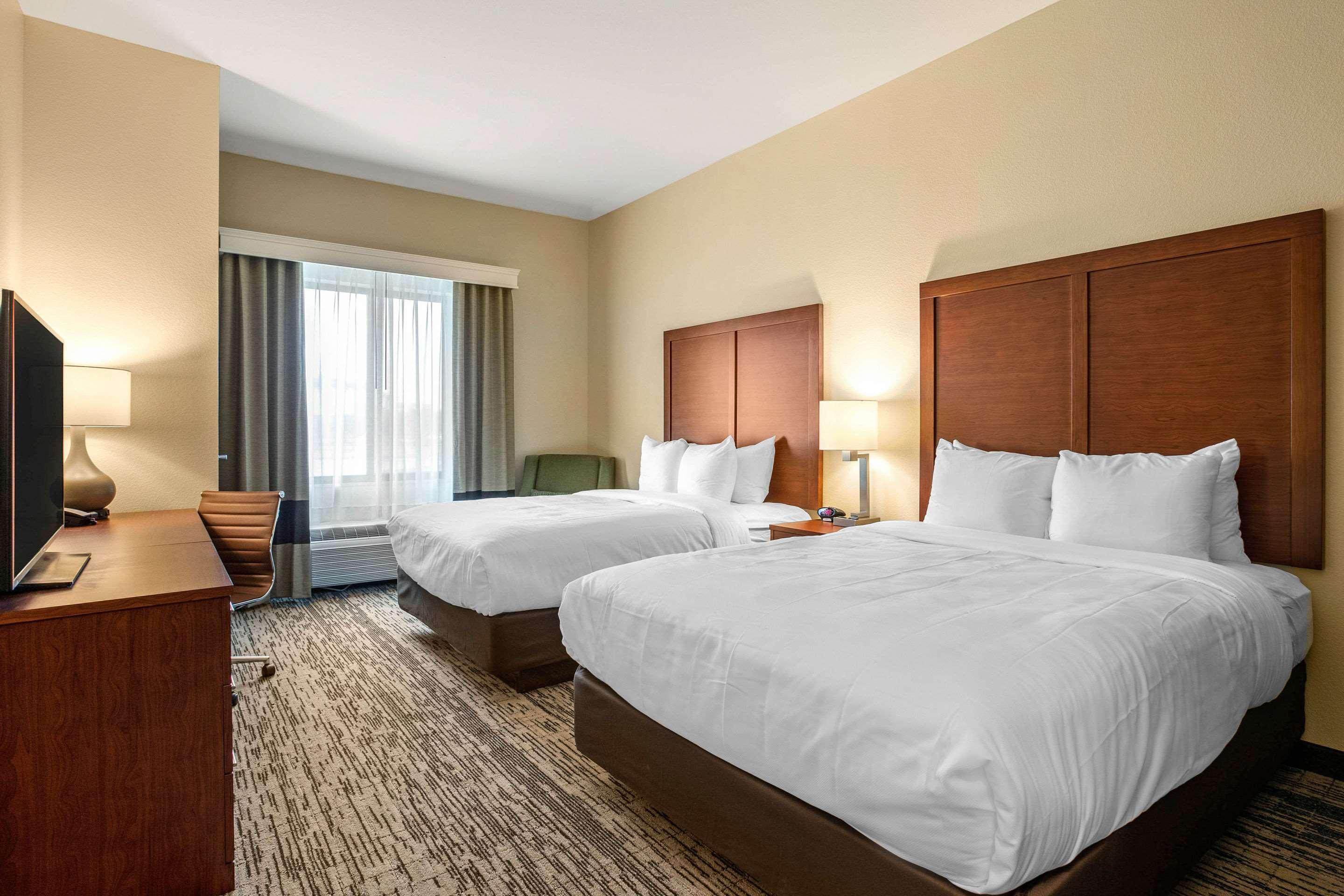 Comfort Inn & Suites Ames Near Isu Campus Eksteriør bilde