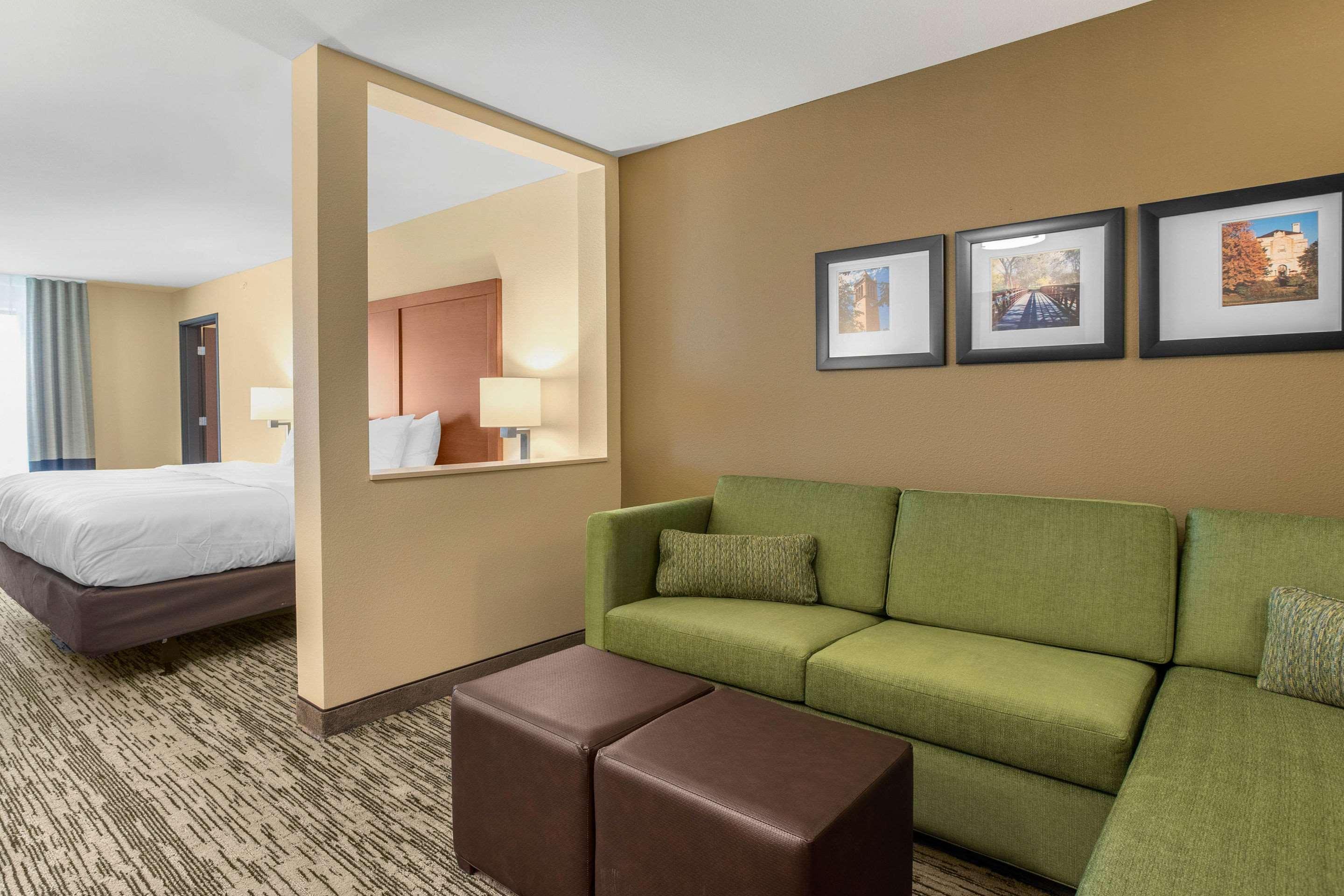 Comfort Inn & Suites Ames Near Isu Campus Eksteriør bilde