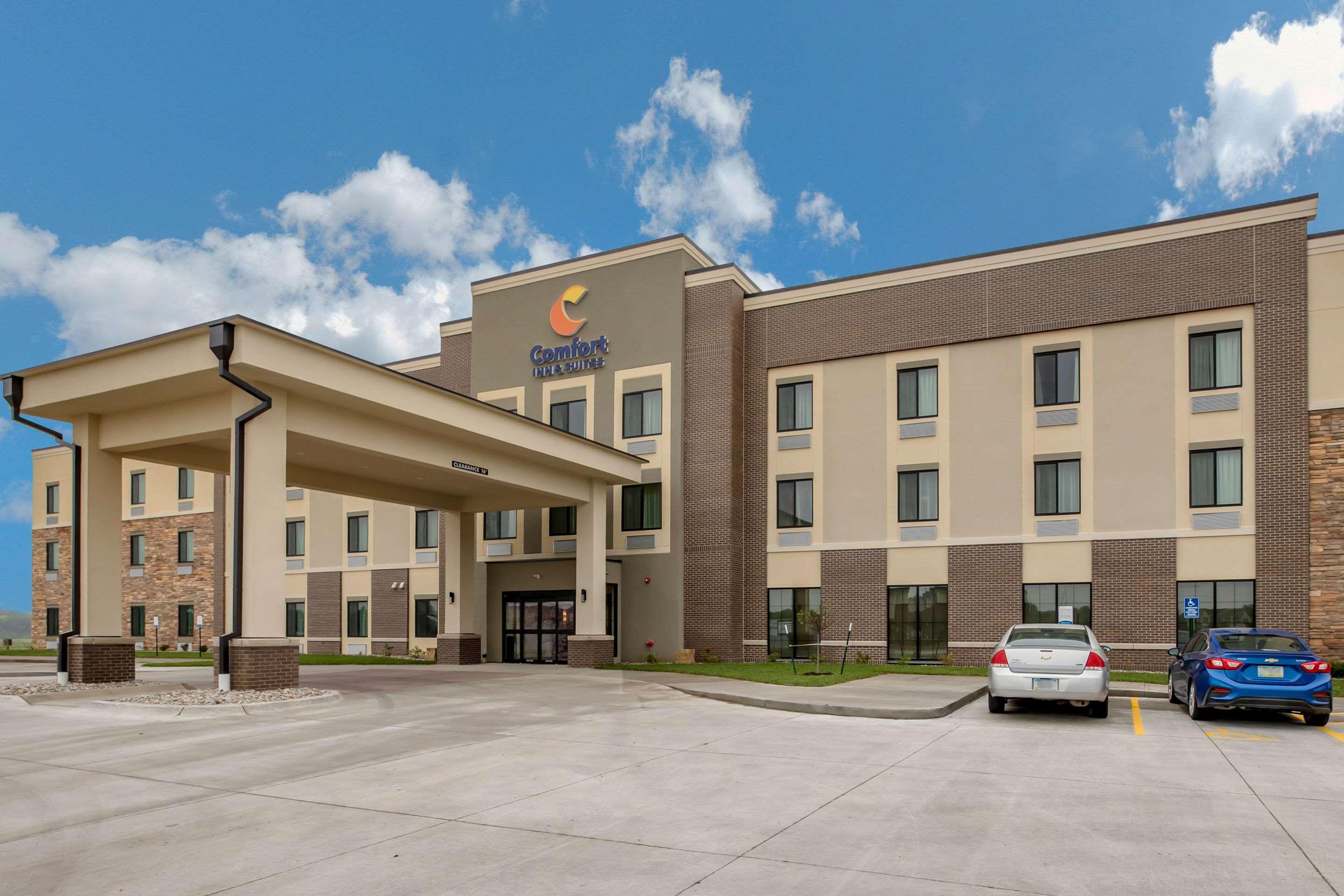 Comfort Inn & Suites Ames Near Isu Campus Eksteriør bilde