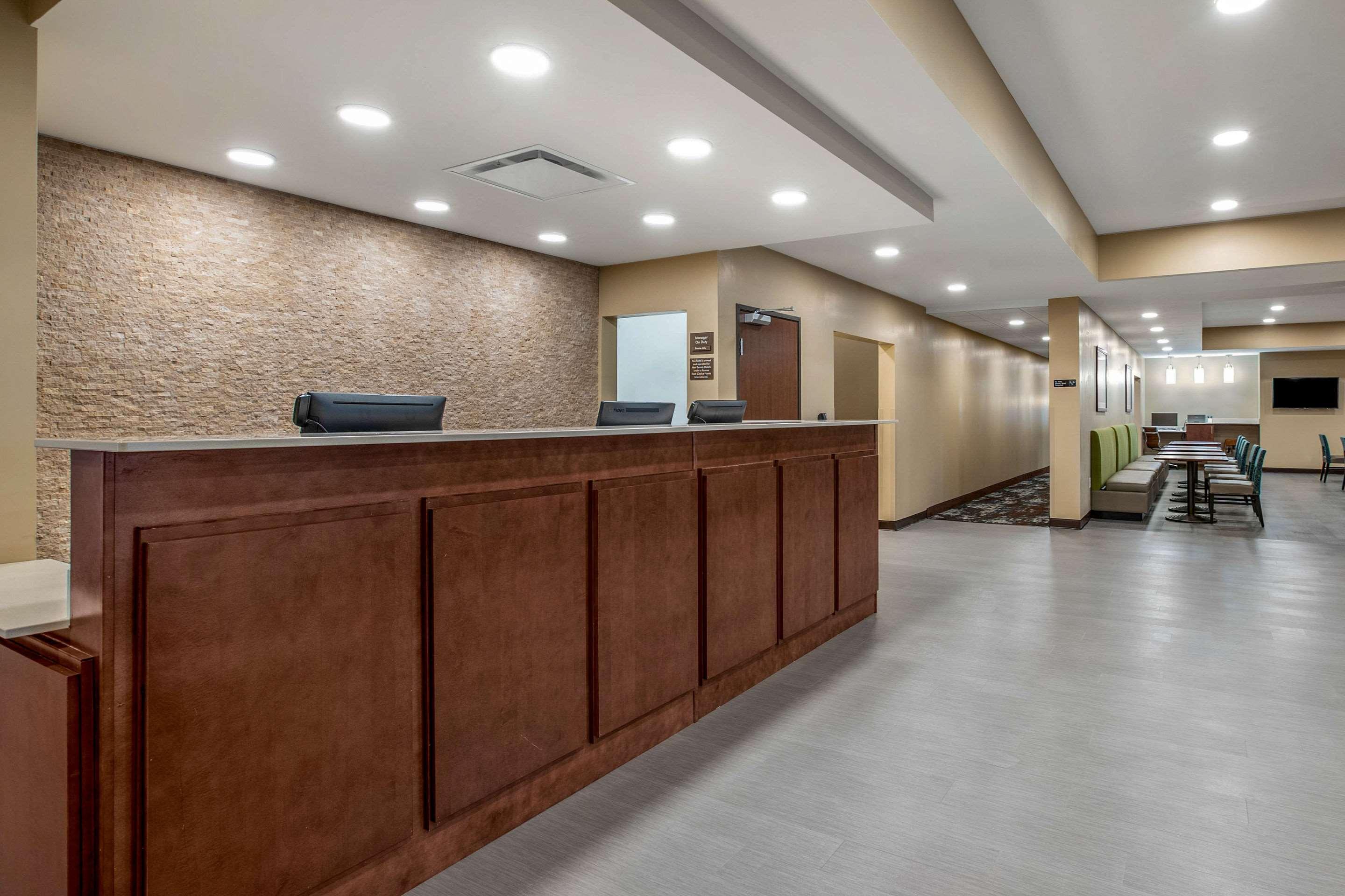 Comfort Inn & Suites Ames Near Isu Campus Eksteriør bilde