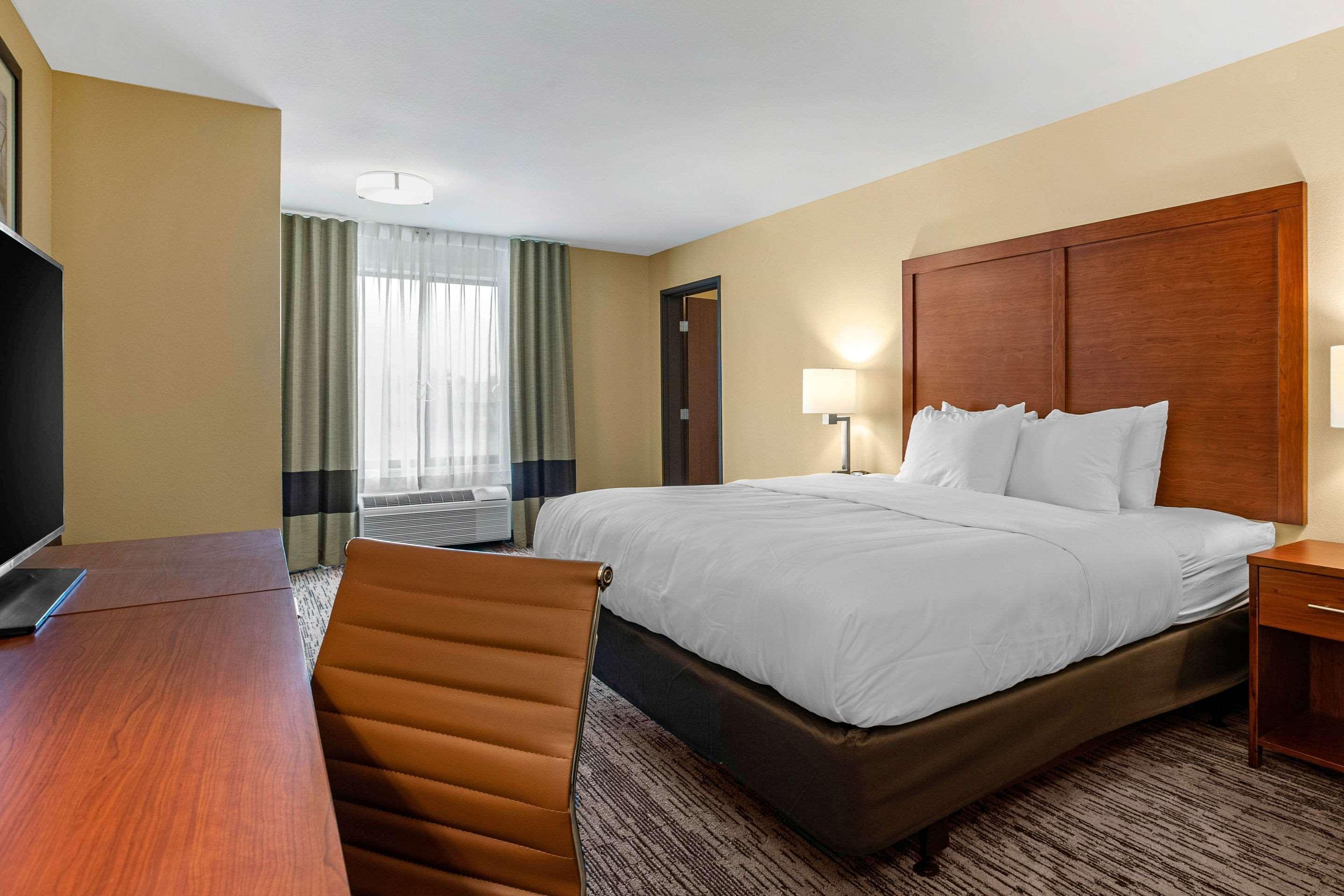Comfort Inn & Suites Ames Near Isu Campus Eksteriør bilde