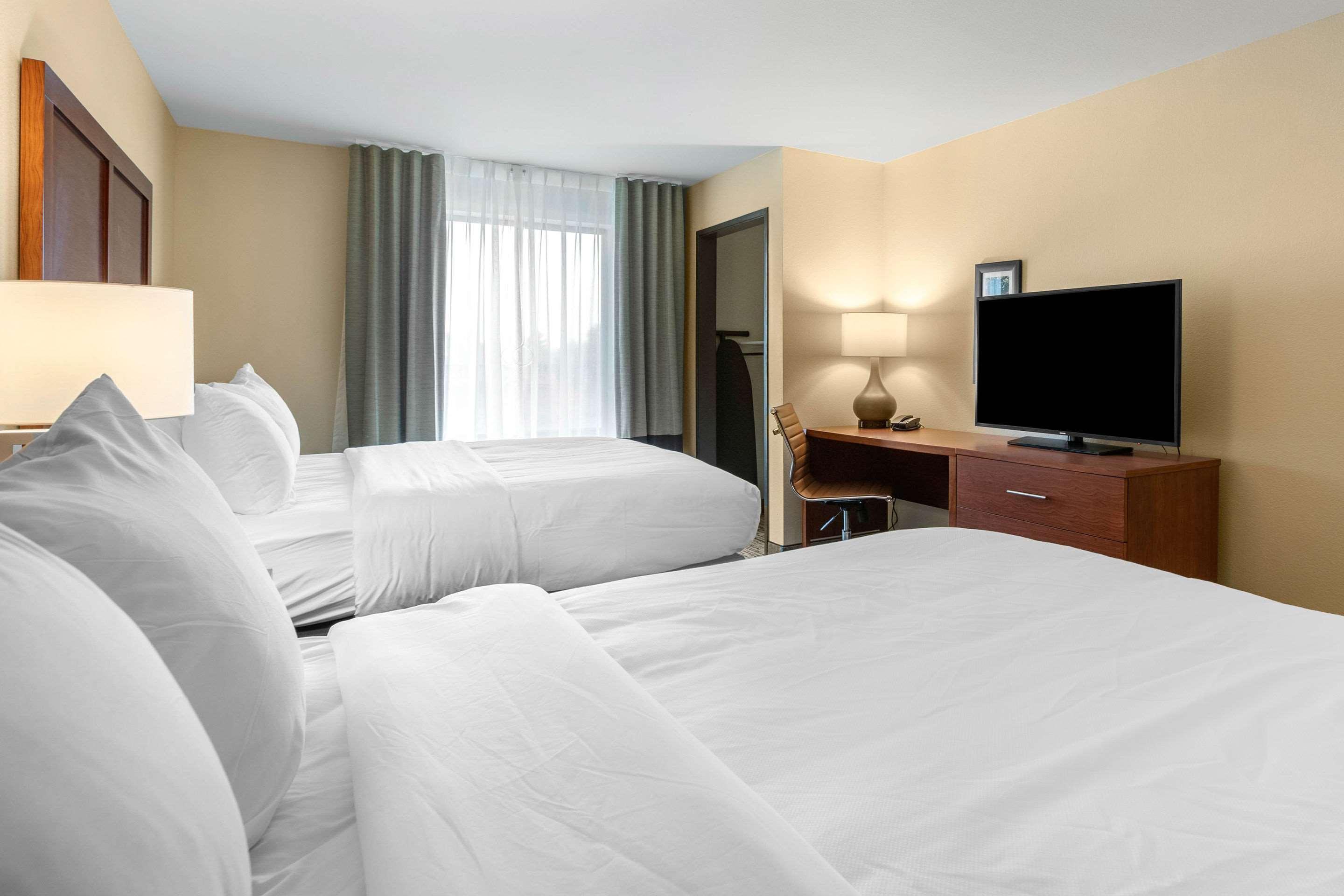 Comfort Inn & Suites Ames Near Isu Campus Eksteriør bilde