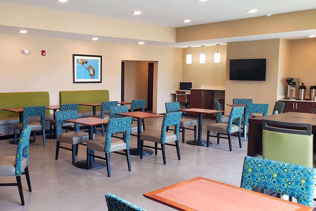 Comfort Inn & Suites Ames Near Isu Campus Restaurant bilde